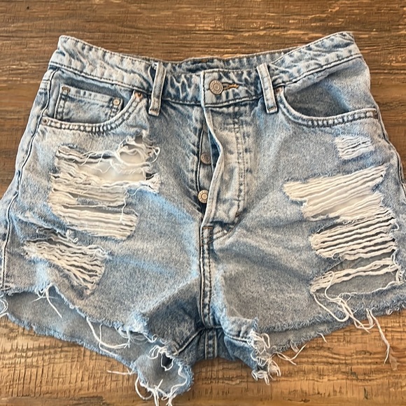 2 pairs of jean shorts - Picture 2 of 5